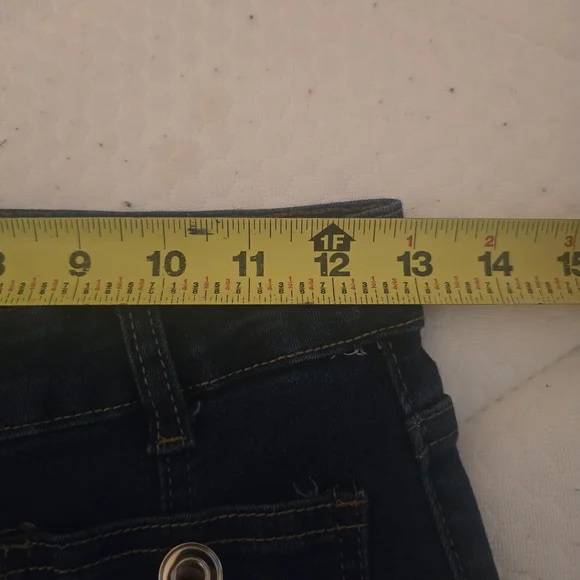 Vintage-Style Dark Wash Flare Jeans - Picture 9 of 12